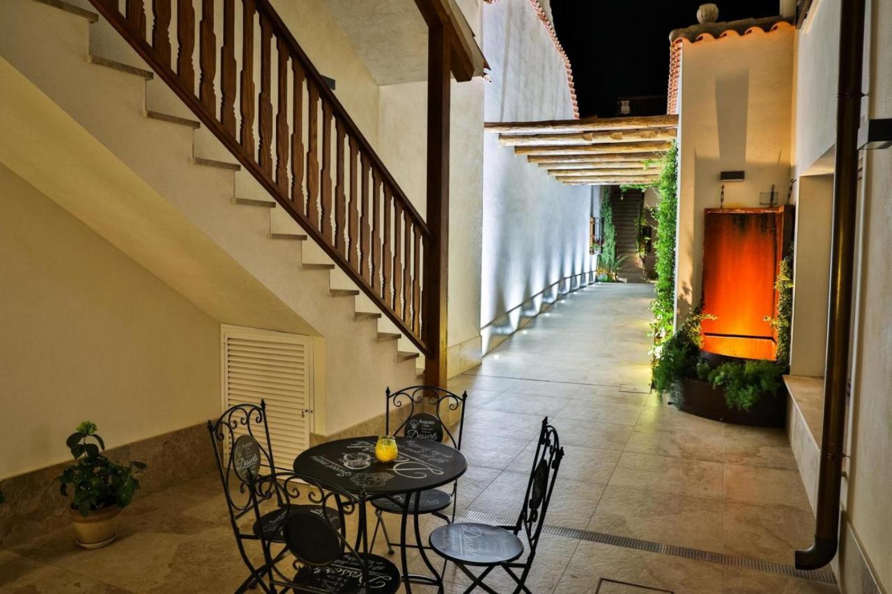 El Patio De Los Jazmines Boutique-House Consuegra Bagian luar foto